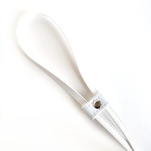 ŚCIĄGACZ DO TOREBKI Z EKOSKÓRY - BIAŁY - SREBRNE