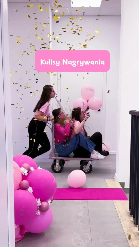 Kto powiedział, że działanie w social media to prosta sprawa? 🤭🎉
.
Bardzo dziękujemy za setki zamówień dziennie, a za wszelkie opóźnienia bardzo przepraszamy i prosimy jeszcze raz o wyrozumiałość 🙏❤️
.
Jutro zamykamy na chwilkę internetowy Sklep PIMOtki. Będziemy pakować Wasze zamówienia ale Wy nie będziecie mogły składać nowych 😱
.
Nie mamy aktualnie żadnych promocji ale Wy tak szalejecie jakbyśmy miały przynajmniej wyprzedaż -90% na wszystko 🤣🙈
.
Więcej oczywiście dowiecie się w codziennych relacjach więc zachęcam do oglądania 💪🎬
.
Z pozdrowieniami od Waszej ulubionej ekipy z 🎈 PIMOtki ☺️
.
.
#pimotki #sznurki #motki #torebkanaszydełku #teamwork #sklepinternetowy